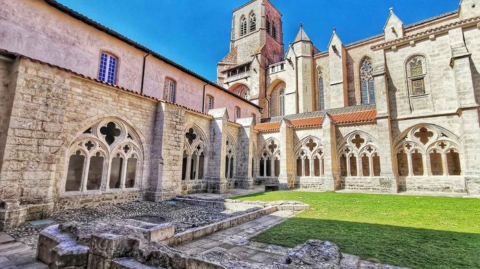 Abbaye de la Chaise-Dieu cloître gothique